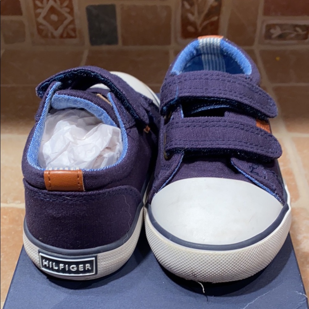 Tommy Hilfiger toddler shoes size 8